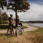 Lakeside With Sauna Βίλα