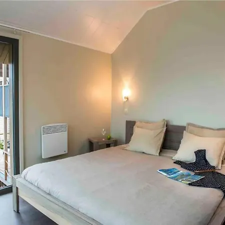 Lakeside With Sauna Villa