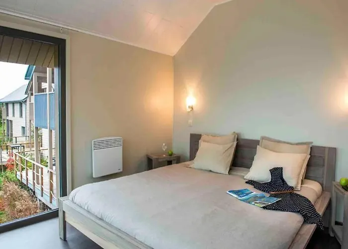 Lakeside With Sauna Villa