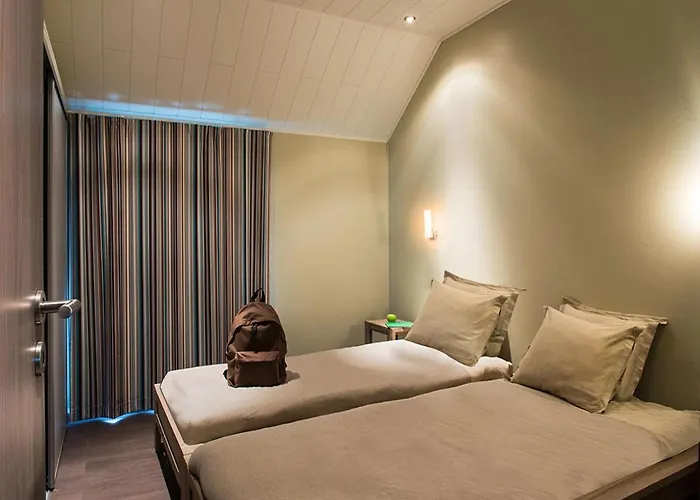 Villa Lakeside With Sauna *