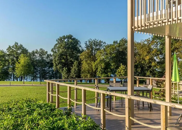 Lakeside With Sauna Villa *