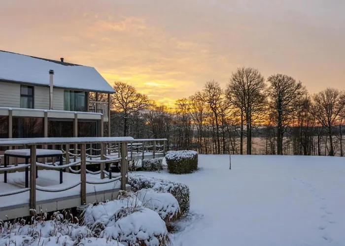 Lakeside With Sauna Villa